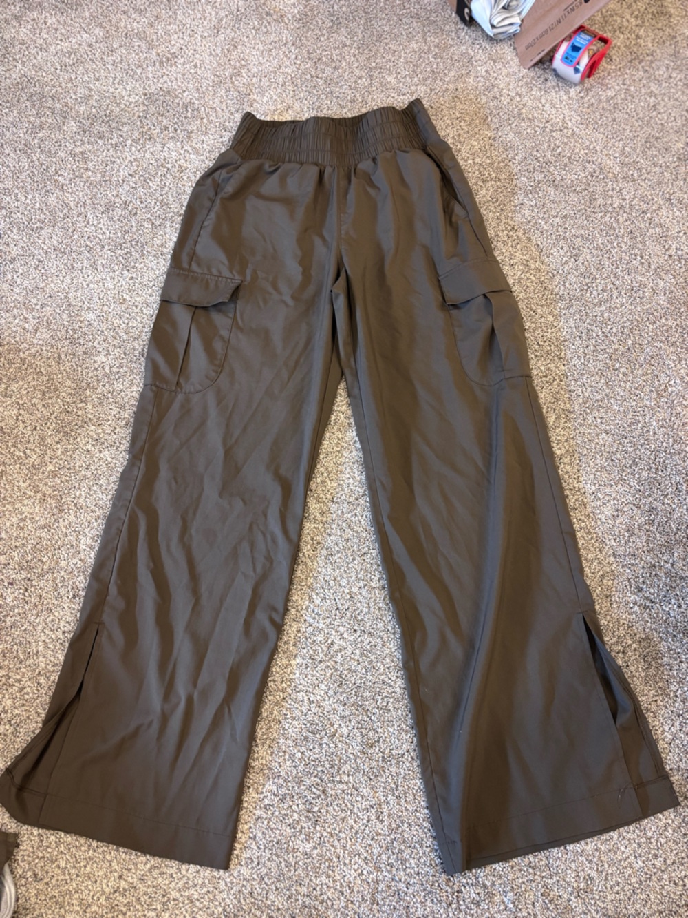 GAP womens Olive Cargo Wide-Leg Pants